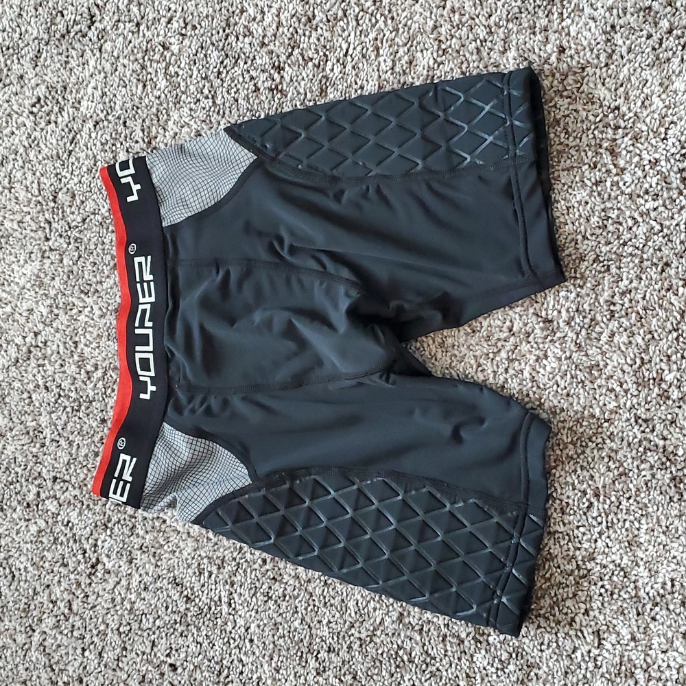 Baseball sliding shorts/ cup retainer